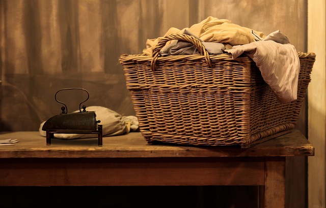 Vasketøjspose vs. vasketøjskurv: Hvad er bedst for dig?